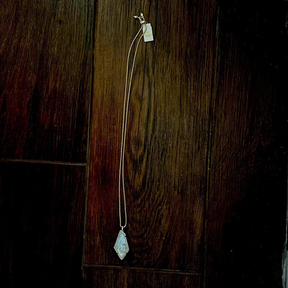 Kendra Scott Lilith Gold long necklace - new with tags!